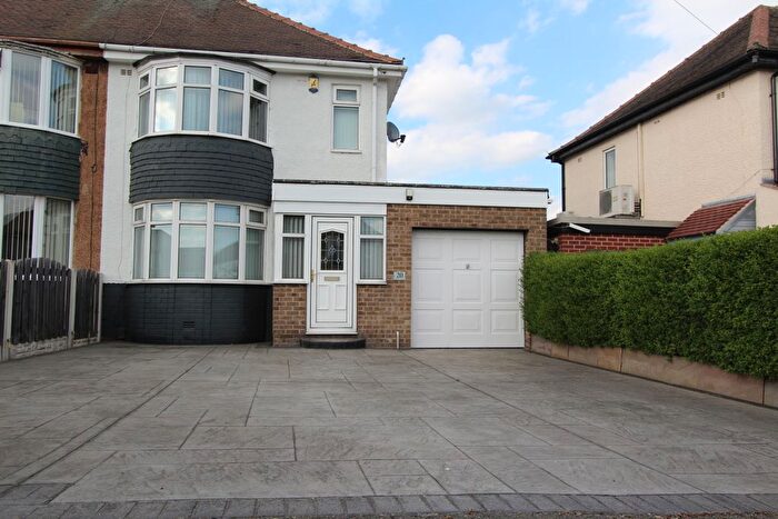 3 Bedroom Semi-Detached House To Rent In Basegreen Crescent, Sheffield, S12