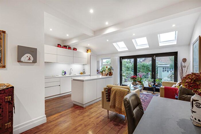 4 Bedroom House To Rent In Graemesdyke Avenue, East Sheen, SW14