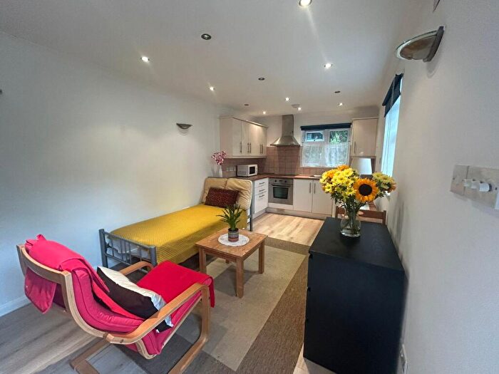 Studio To Rent In Cumbrian Gardens, London, NW2