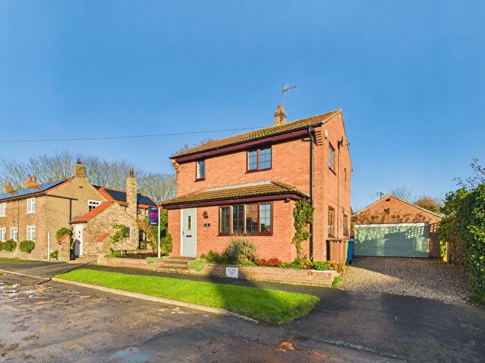 3 Bedroom Detached House For Sale In Crossgates, Harpham, Driffield, YO25