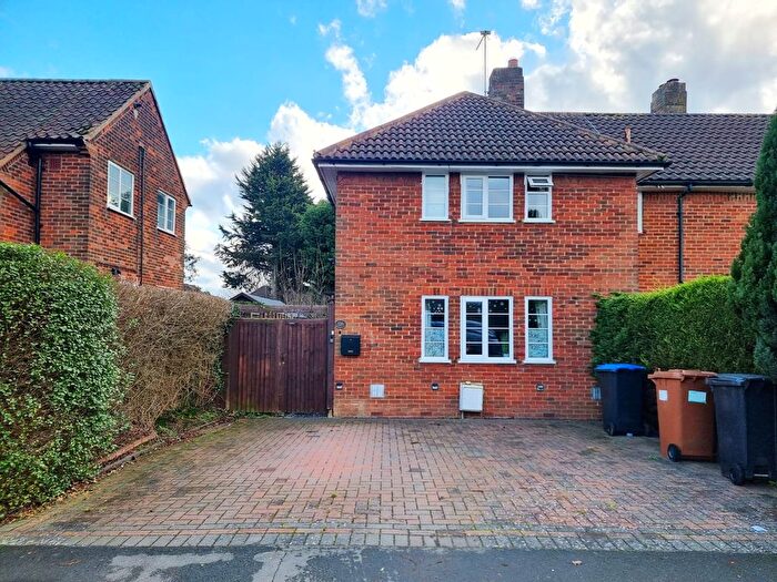 3 Bedroom Terraced House For Sale In Holwell Road, Welwyn Garden City, AL7