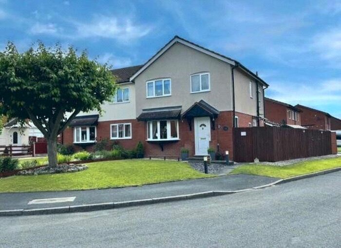 3 Bedroom Semi-Detached House To Rent In Hopkins Heath, Telford, Shropshire, TF5