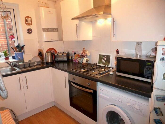 3 Bedroom Flat To Rent In Garton Road, Southampton, SO19