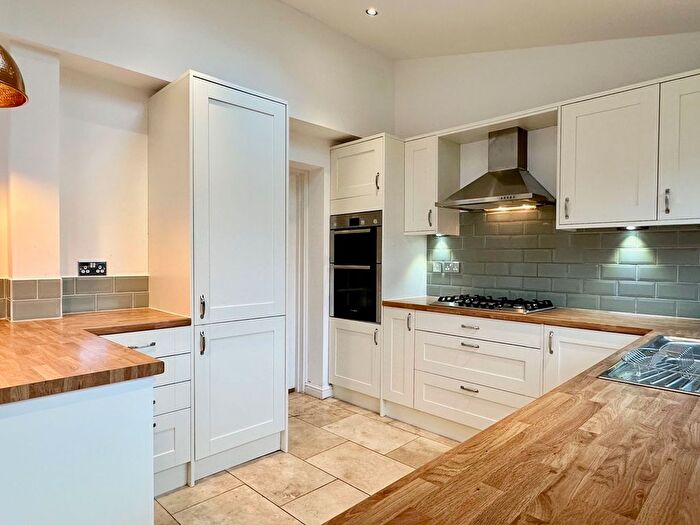 3 Bedroom Semi-Detached House To Rent In Fairy Grove, Killay, SA2