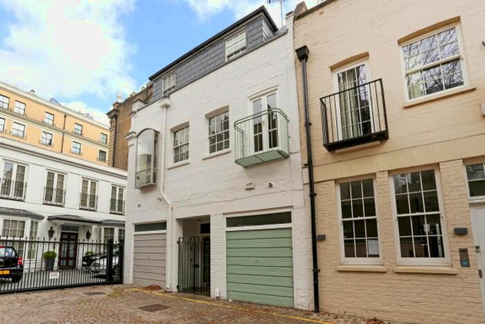 2 Bedroom Mews To Rent In Queen's Gate Mews, London, SW7