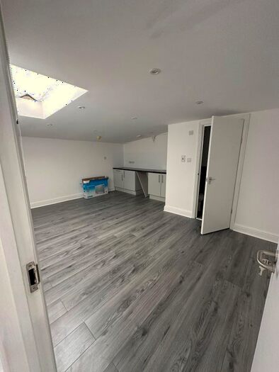 Studio To Rent In Shaftesbury Road, London, E10