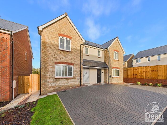 3 Bedroom Semi-Detached House For Sale In Old Dairy Way, Netherend, Lydney, GL15