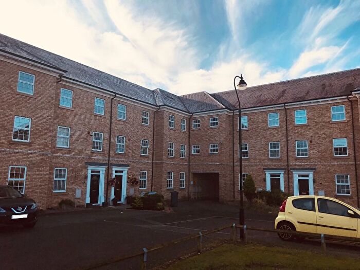 2 Bedroom Flat To Rent In The Ridings, Grange Park, NN4