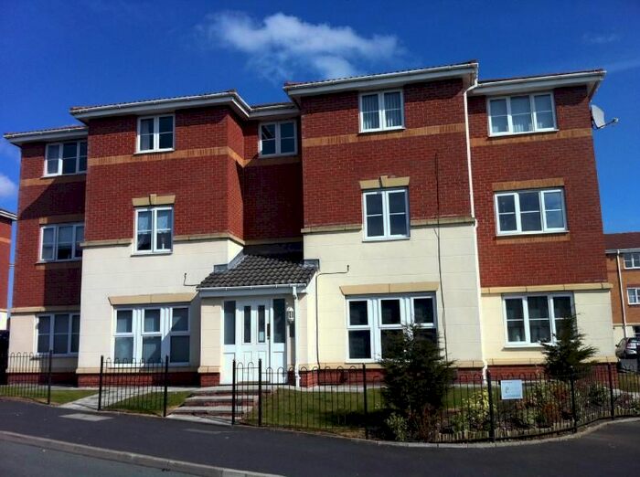 2 Bedroom Flat To Rent In Mount Pleasant Avenue, St Helens, Merseyside, WA9