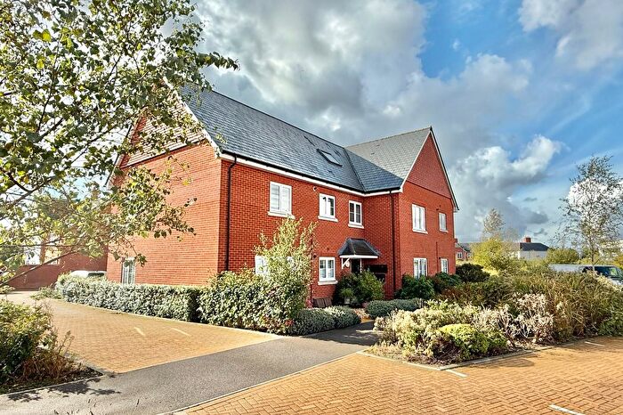 2 Bedroom Flat For Sale In Narrowleaf Drive, Ringwood, BH24