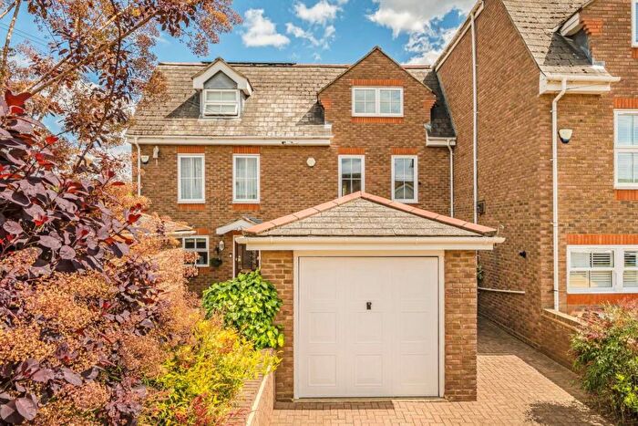 5 Bedroom House For Sale In Kings Drive, Thames Ditton, KT7