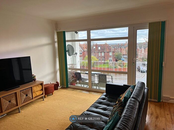 2 Bedroom Flat To Rent In Pemberley Avenue, Bedford, MK40