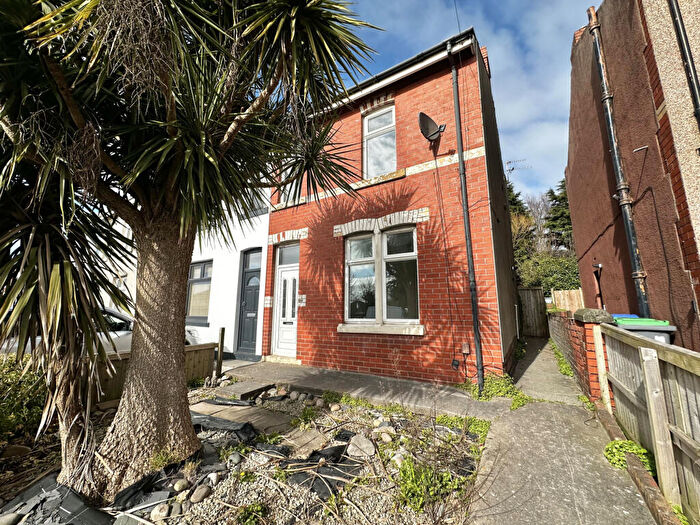 3 Bedroom Semi-Detached House For Sale In Vicarage Lane, Blackpool, FY4