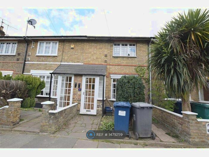 2 Bedroom Terraced House To Rent In Manor Cottages Approach, London, N2