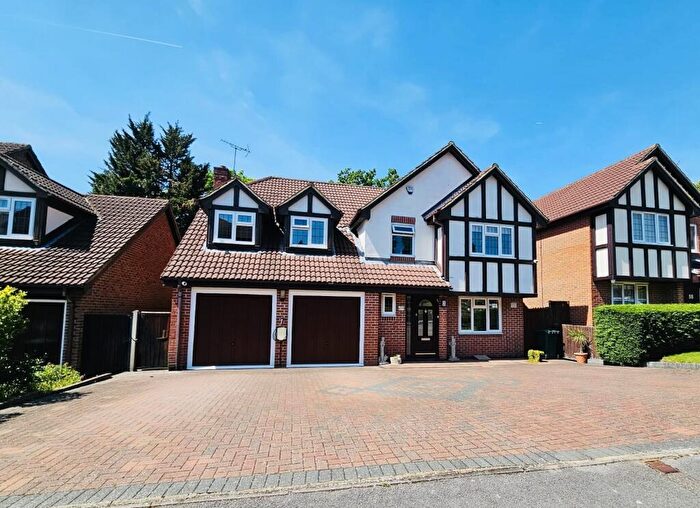 5 Bedroom Detached House For Sale In Priory Field Drive, Edgware, HA8