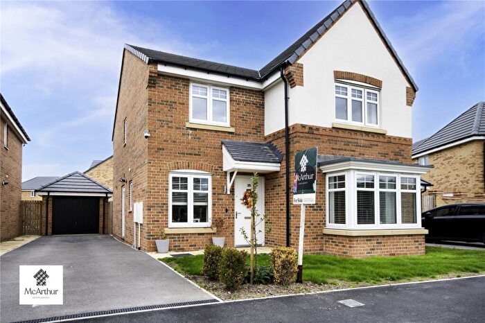4 Bedroom Detached House For Sale In Awsworth Place, Harworth & Bircotes, Doncaster, DN11