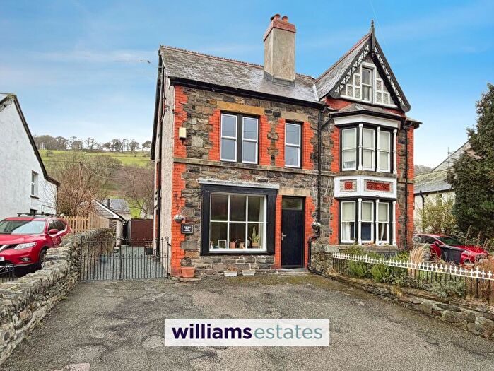 3 Bedroom Semi-Detached House For Sale In Carrog, Corwen, LL21
