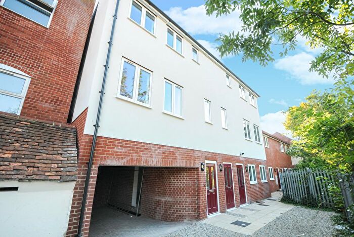 2 Bedroom Maisonette To Rent In Newbury, Berksire, RG14