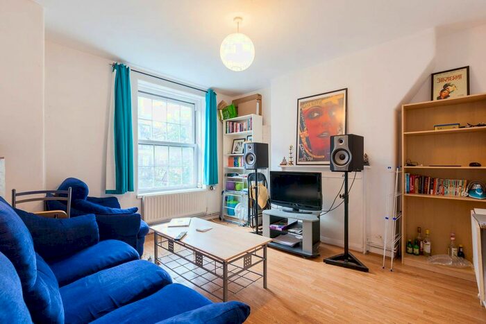 3 Bedroom Flat To Rent In Chicksand Street, Brick Lane, London, E1
