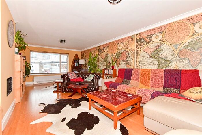 5 Bedroom Detached House For Sale In High Knocke, Dymchurch, Kent, TN29