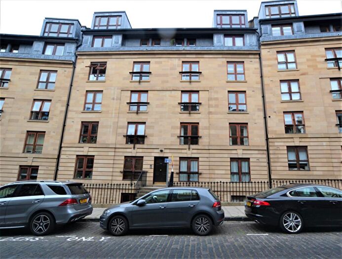 2 Bedroom Flat To Rent In St Stephen Street, Edinburgh, EH3