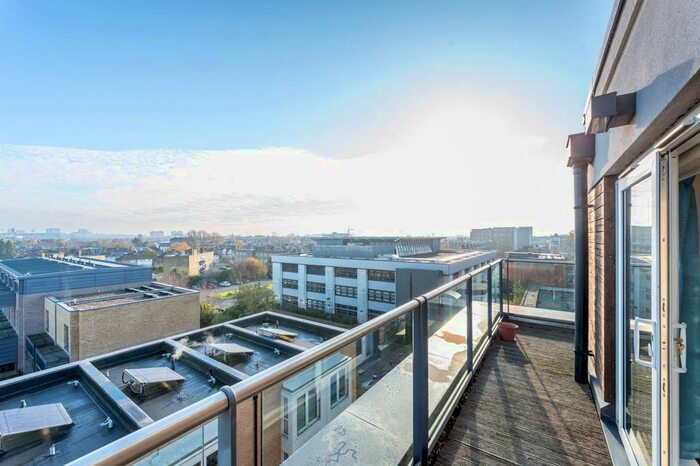 2 Bedroom Flat To Rent In Napier House, Acton, London, W3