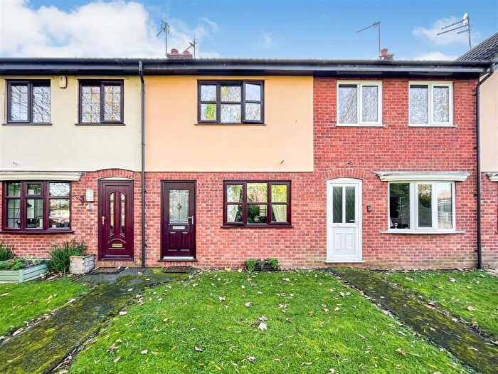 2 Bedroom Terraced House For Sale In Badgers Walk West, Lytham St. Annes, FY8