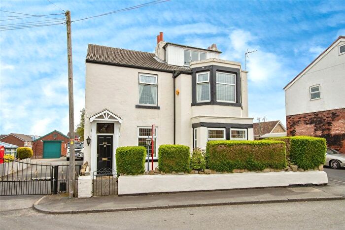 5 Bedroom Detached House For Sale In Foxholes Lane, Altofts, West Yorkshire, WF6