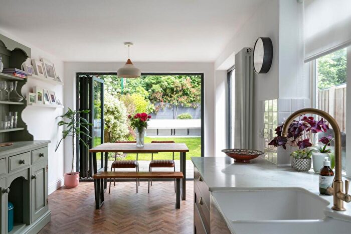 5 Bedroom Terraced House For Sale In Ferndale Road, Leytonstone, London, E11