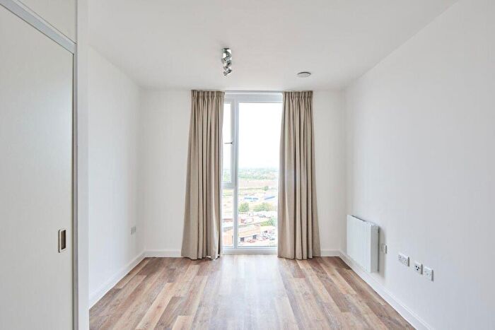1 Bedroom Flat To Rent In The Wullcomb, Highcross Street, Leicester, LE1