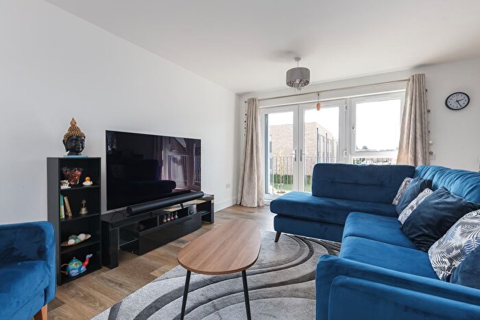 2 Bedroom Flat For Sale In (Flat ) Poppy Cruik, Cammo, Edinburgh, EH4