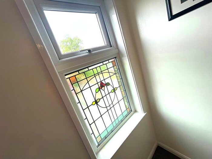 2 Bedroom End Of Terrace House For Sale In Manchester Road, Westhoughton, BL5