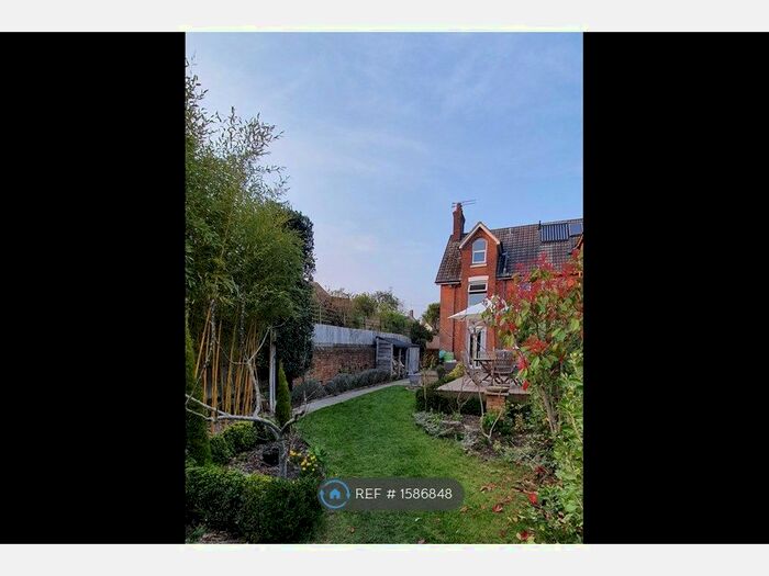 3 Bedroom Semi-Detached House To Rent In Station Road, Wimborne, BH21