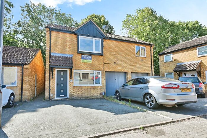3 Bedroom Maisonette For Sale In Linnet, Orton Wistow, Peterborough, PE2