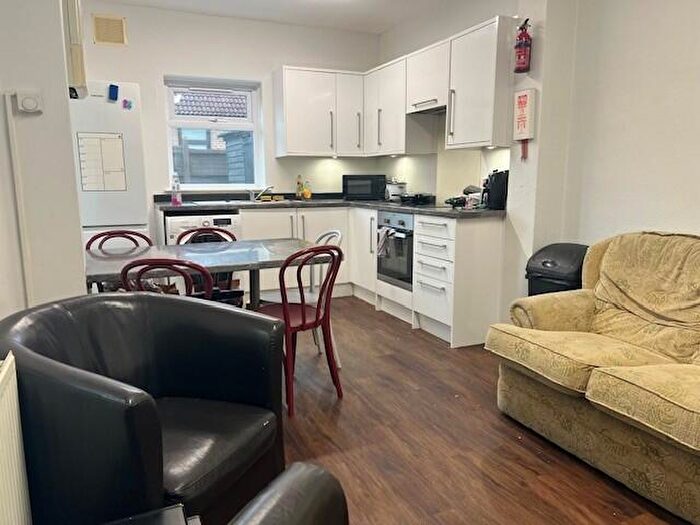 4 Bedroom Terraced House To Rent In Whippingham Road, BN2