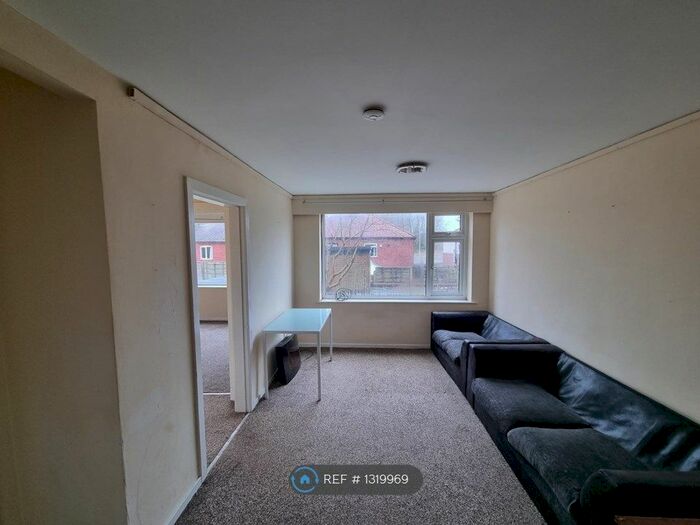 1 Bedroom Flat To Rent In Middleton, Middleton - Manchester M24