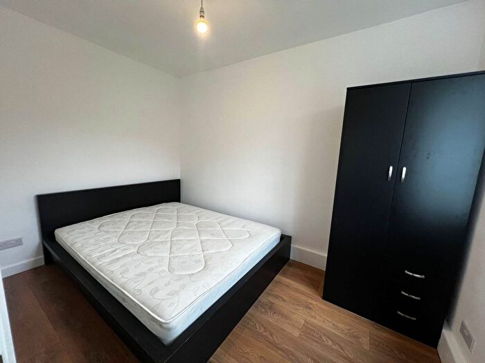 1 Bedroom Flat To Rent In London, SW17