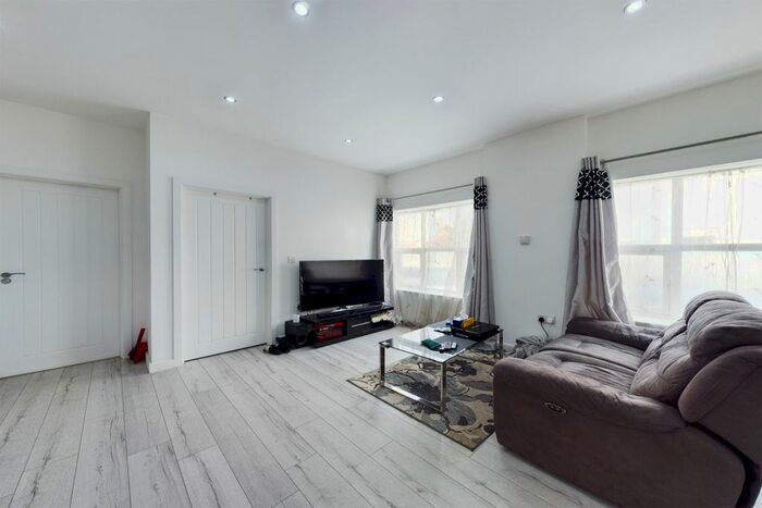 1 Bedroom Flat To Rent In Tresham Street, Kettering, Northamptonshire, NN16