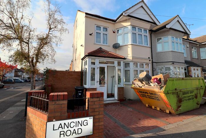 5 Bedroom End Of Terrace House To Rent In Lancing Road, Newbury Park IG2