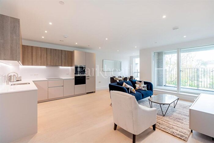 2 Bedroom Apartment To Rent In The Avenue, Queens Park, NW6