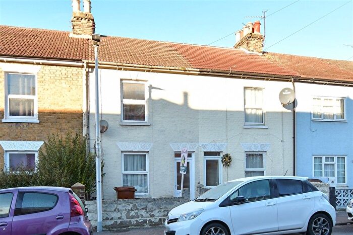 2 Bedroom Terraced House For Sale In Victoria Street, Gillingham, Kent, ME7