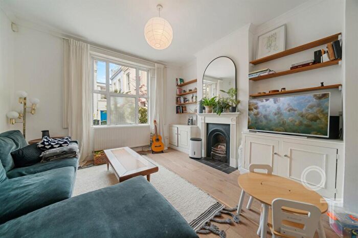 3 Bedroom Detached House To Rent In Hadley Street, Camden, NW1