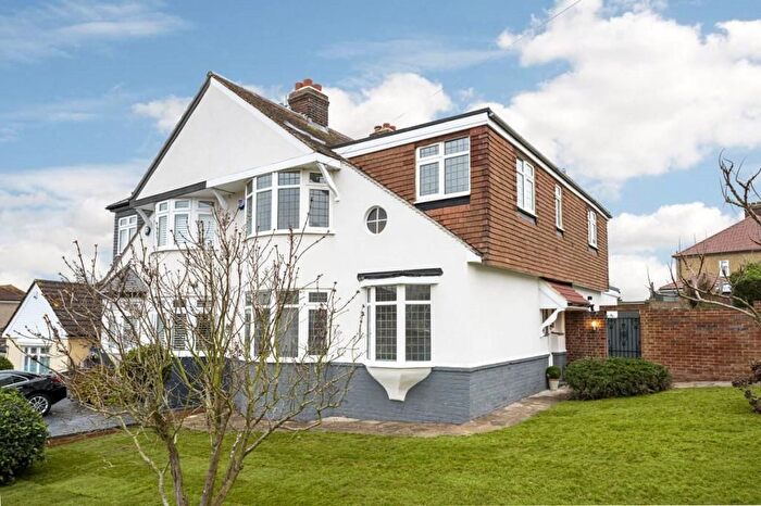 4 Bedroom Semi Detached House To Rent In Welling, DA16