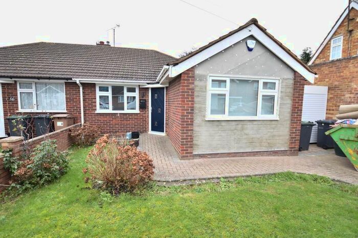 3 Bedroom Bungalow To Rent In Vincent Road, Luton LU4