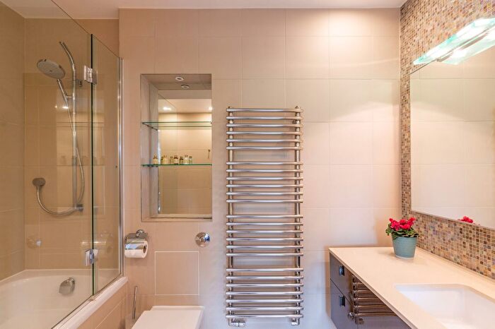 5 Bedroom Detached House To Rent In Woodsford Square, Holland Park, London, W14