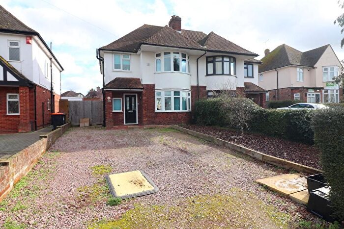 3 Bedroom Semi Detached House For Sale In Bedford Road, Barton Le Clay, Bedfordshire, MK45