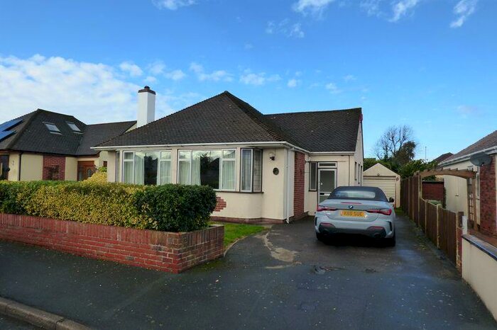 3 Bedroom Detached Bungalow To Rent In Robel Avenue, Frampton Cotterell, Bristol, BS36