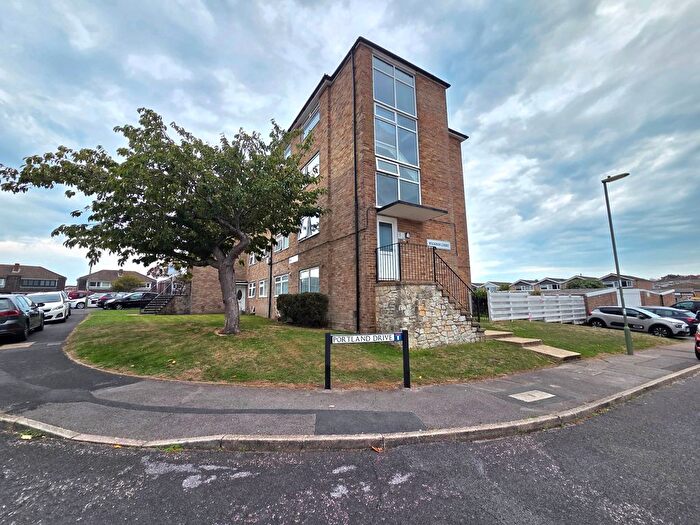 2 Bedroom Flat To Rent In Gale Moor Avenue, Gosport, PO12