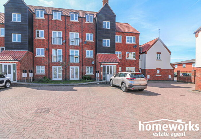 2 Bedroom Flat For Sale In Commercial Road, Dereham, NR19