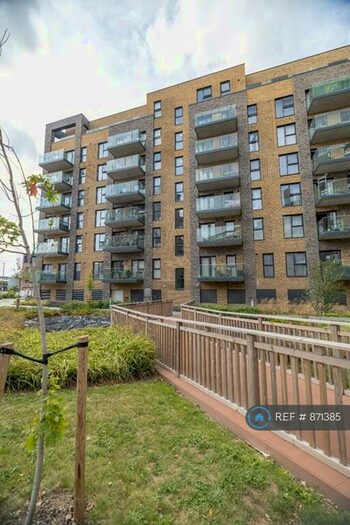 2 Bedroom Flat To Rent In James Smith Court, Dartford, DA1